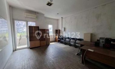 Dijual Ruko Strategis Pusat Kota Surakarta Luas 127m2 BU!!