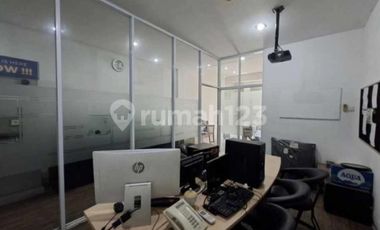 Dijual Ruko Strategis Pusat Kota Surakarta Luas 127m2 BU!!
