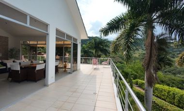 VENDO CASA EN ANAPOIMA