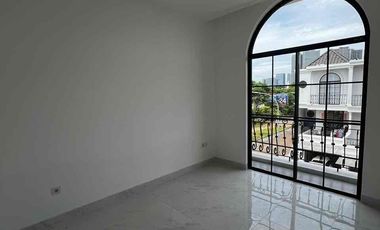 CASH / KPR - Rumah Golf Island PIK 5x15 (3 Lantai)