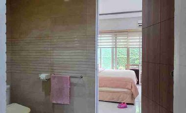 Rumah Elit 2 Lantai Dekat Undip di Bukit Sari Semarang