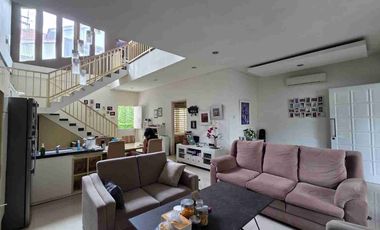 Rumah Elit 2 Lantai Dekat Undip di Bukit Sari Semarang