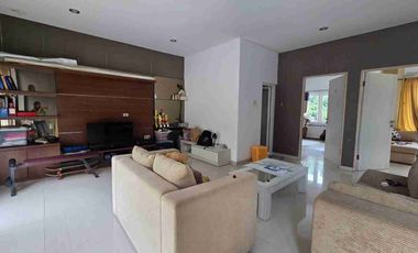 Rumah Elit 2 Lantai Dekat Undip di Bukit Sari Semarang