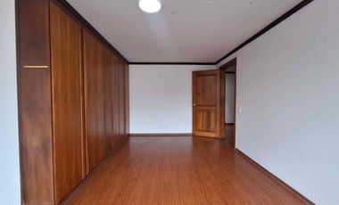 Departamento en renta amoblado de 4 habitaciones en sector Megamaxi, Quito  221 m², Penthouse con guardianía