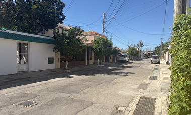 CASA EN VENTA, ESQUINA, TERRENO EXCEDENTE