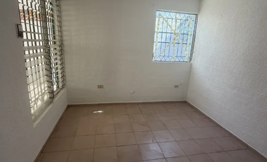 CASA EN VENTA, ESQUINA, TERRENO EXCEDENTE