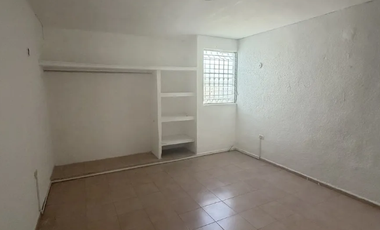CASA EN VENTA, ESQUINA, TERRENO EXCEDENTE
