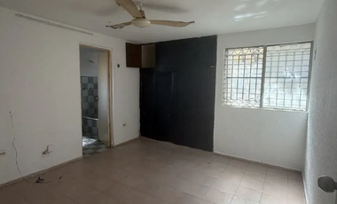 CASA EN VENTA, ESQUINA, TERRENO EXCEDENTE