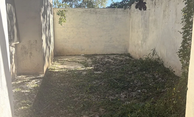 CASA EN VENTA, ESQUINA, TERRENO EXCEDENTE