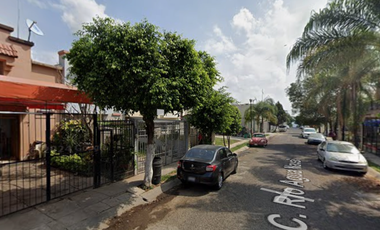 CASA EXCELENTE OPORTUNIDAD DE INVERSIÓN, ATRAVES DE UNA CESIÓN DE DERECHOS.