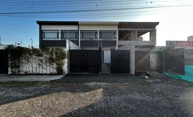 Casa de Venta en La Morita, Tumbaco, con entrada independiente