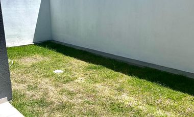 Casa de Venta en La Morita, Tumbaco, con entrada independiente