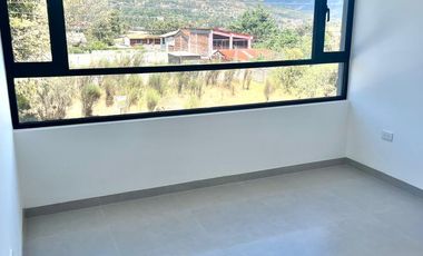 Casa de Venta en La Morita, Tumbaco, con entrada independiente