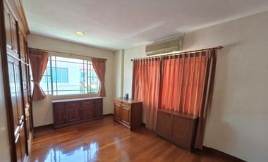 Super Luxury Single House for Sale, Nanthawan Suanluang Ro. 9, large size, 3-bed, 3-bath, 1-maid, 5 parking, Good condition, Original layout