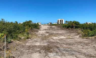 Terreno en venta, 3era. Fila, vista al norte en San Benito, Yucatan
