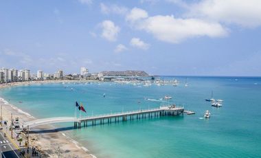 ÚNICA SUITE FRENTE AL MAR CON PISCINA, PARQUEO, Y MAS AMENITIES
