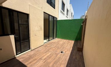SE RENTA CASA EN VITANA RESIDENCIAL $19,000.00 ZONA CUCEA CUCSH SAN ISIDRO