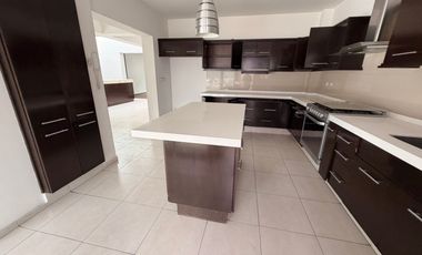 Casa en renta en Lomas de los Américas Sur