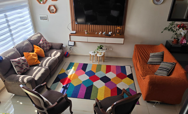 Casa 3 dormitorios, quincho. Condominio Chiguayanet