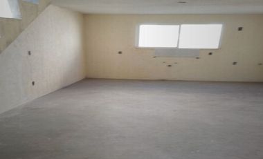 CASA EN VENTA, EN SENDERO DEL LOBO
