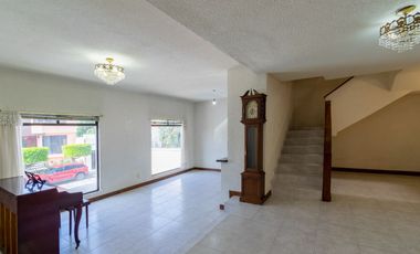 VENTA CASA CON JARDIN 4 RECAMARAS AMPLIOS ESPACIOS JARDINES BELLAVISTA