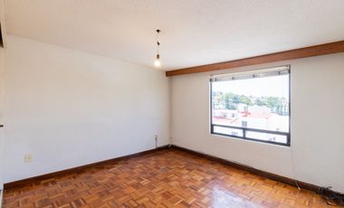VENTA CASA CON JARDIN 4 RECAMARAS AMPLIOS ESPACIOS JARDINES BELLAVISTA