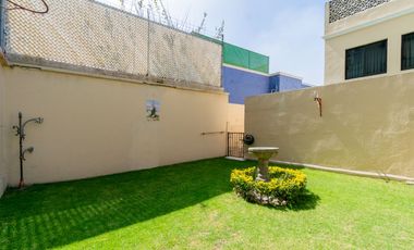 VENTA CASA CON JARDIN 4 RECAMARAS AMPLIOS ESPACIOS JARDINES BELLAVISTA