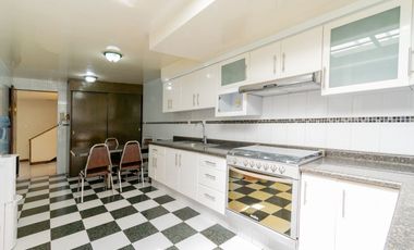 VENTA CASA CON JARDIN 4 RECAMARAS AMPLIOS ESPACIOS JARDINES BELLAVISTA