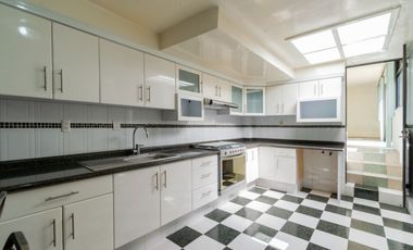 VENTA CASA CON JARDIN 4 RECAMARAS AMPLIOS ESPACIOS JARDINES BELLAVISTA