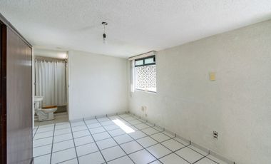 VENTA CASA CON JARDIN 4 RECAMARAS AMPLIOS ESPACIOS JARDINES BELLAVISTA