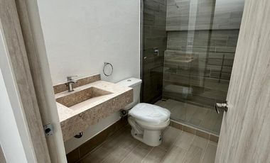 CASA EN RENTA NUEVA