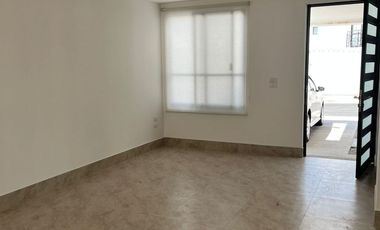 CASA EN RENTA NUEVA