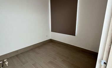 CASA EN RENTA NUEVA