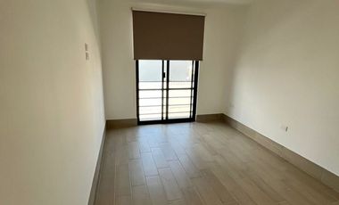 CASA EN RENTA NUEVA