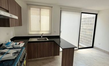 CASA EN RENTA NUEVA