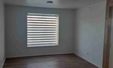 Arriendo casa Para uso habitacional o comercial .Disponible a partir del 30 de Abril  en Maximiliano Uribe casi esquina Avenida Los Notros Puerto Montt.