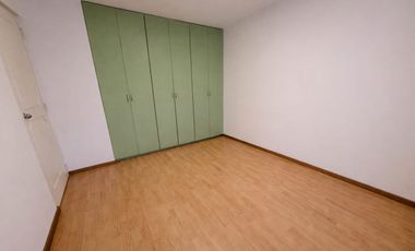 Vendo acogedor departamento en Primer Piso Calle Los Montoneros – Urb. Neptuno