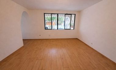 Vendo acogedor departamento en Primer Piso Calle Los Montoneros – Urb. Neptuno