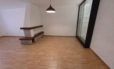 Vendo acogedor departamento en Primer Piso Calle Los Montoneros – Urb. Neptuno