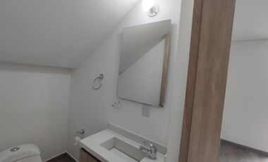 SE ARRIENDA HERMOSA CASA CONJUNTO GERONA - VDA CERCA DE PIEDRA