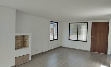 SE ARRIENDA HERMOSA CASA CONJUNTO GERONA - VDA CERCA DE PIEDRA