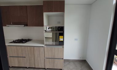 SE ARRIENDA HERMOSA CASA CONJUNTO GERONA - VDA CERCA DE PIEDRA