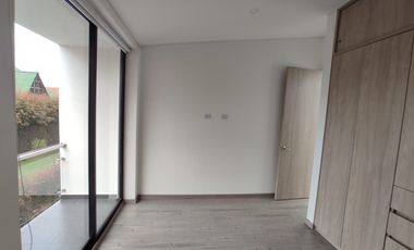 SE ARRIENDA HERMOSA CASA CONJUNTO GERONA - VDA CERCA DE PIEDRA