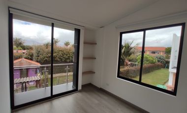 SE ARRIENDA HERMOSA CASA CONJUNTO GERONA - VDA CERCA DE PIEDRA