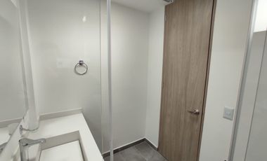 SE ARRIENDA HERMOSA CASA CONJUNTO GERONA - VDA CERCA DE PIEDRA