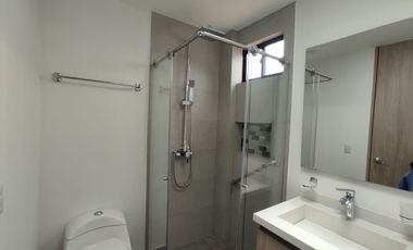 SE ARRIENDA HERMOSA CASA CONJUNTO GERONA - VDA CERCA DE PIEDRA