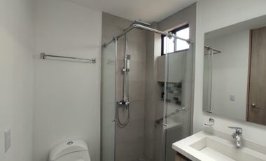 SE ARRIENDA HERMOSA CASA CONJUNTO GERONA - VDA CERCA DE PIEDRA