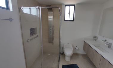 SE ARRIENDA HERMOSA CASA CONJUNTO GERONA - VDA CERCA DE PIEDRA