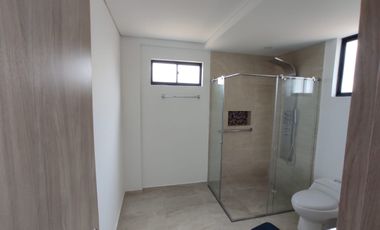 SE ARRIENDA HERMOSA CASA CONJUNTO GERONA - VDA CERCA DE PIEDRA