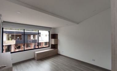SE ARRIENDA HERMOSA CASA CONJUNTO GERONA - VDA CERCA DE PIEDRA